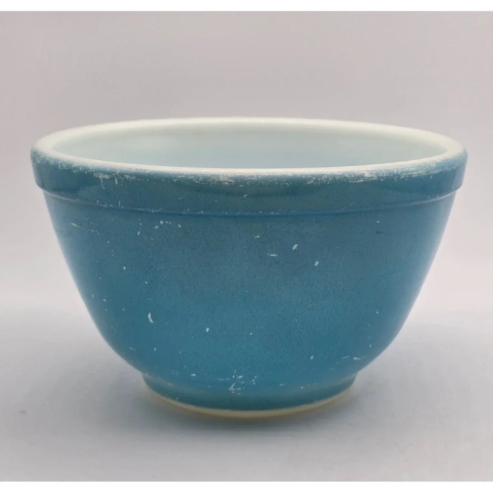 Vintage Pyrex Turquoise Blue 401 Mixing Bowl 1.5 Pint Small Milk Glass 5.75